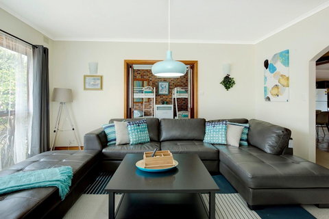 Sunryes Beach House - Accommodation Redcliffe 1