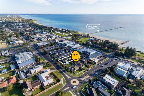 Sunryes Beach House - Accommodation Redcliffe 0