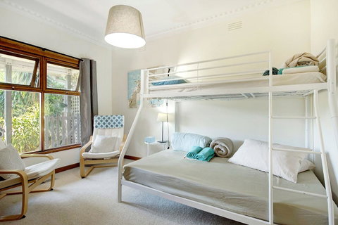 Sunryes Beach House - Accommodation Redcliffe 12