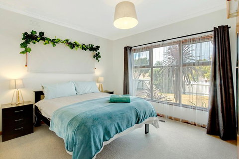 Sunryes Beach House - Accommodation Redcliffe 11