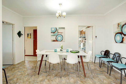 Sunryes Beach House - Accommodation Redcliffe 13