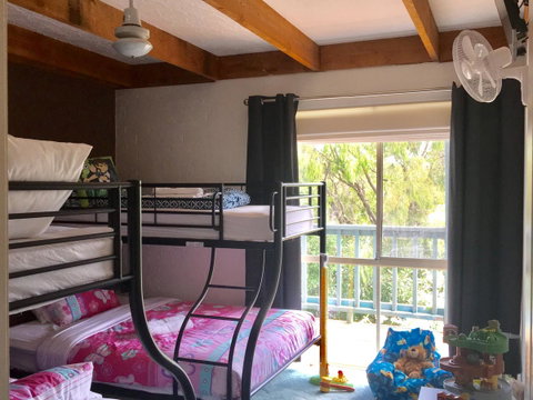 Nest On A Crest - Accommodation Redcliffe 16