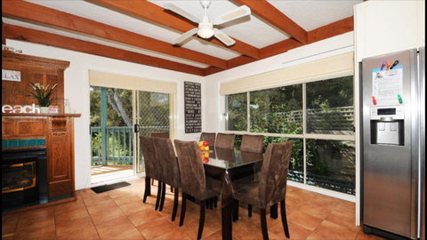 Nest On A Crest - Accommodation Redcliffe 6