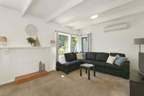 Mysa Anglesea Sleeps 7 WiFi SmartTV Cafes Shops - Accommodation Redcliffe 2