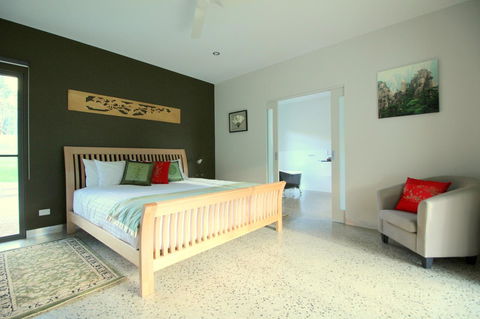 3 Bells Alpine Cottage - Accommodation Redcliffe 9