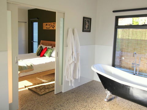 3 Bells Alpine Cottage - Accommodation Redcliffe 8