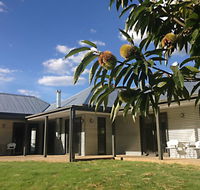 3 Bells Alpine Cottage - Accommodation Redcliffe