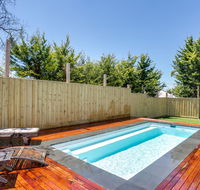 Sorrento Beach House - Perfect spot and NEW pool - Accommodation Redcliffe