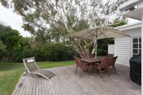 Sorrento Beach House - Perfect Spot And NEW Pool - Accommodation Redcliffe 1