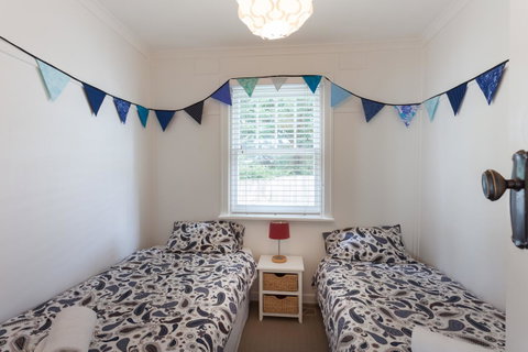 Sorrento Beach House - Perfect Spot And NEW Pool - Accommodation Redcliffe 14