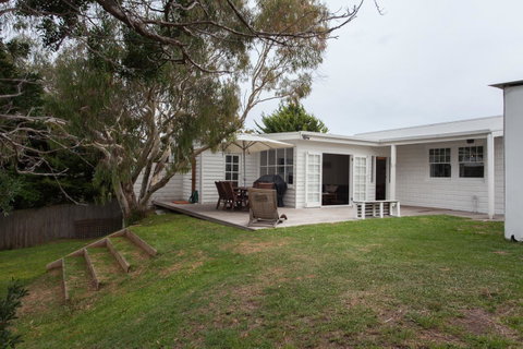 Sorrento Beach House - Perfect Spot And NEW Pool - Accommodation Redcliffe 7
