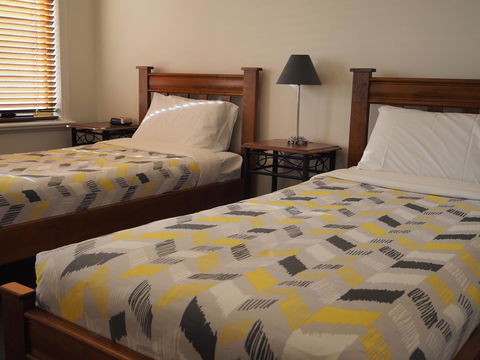 Beechwood Apartment - Accommodation Redcliffe 11
