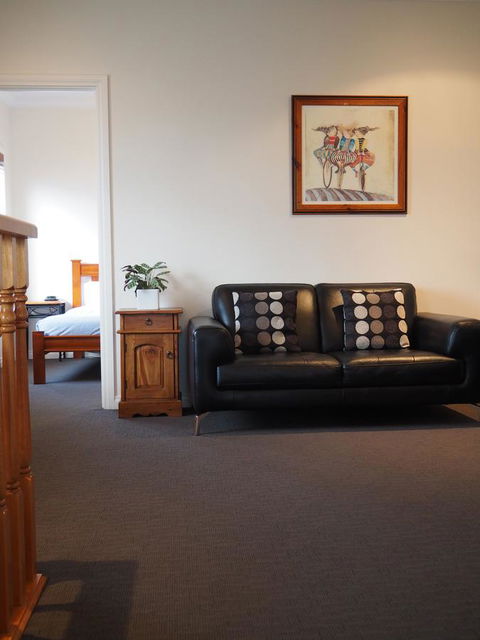 Beechwood Apartment - Accommodation Redcliffe 17