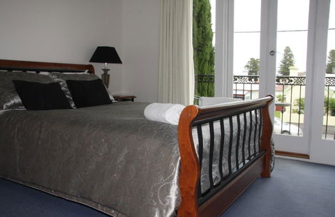 Beechwood Apartment - Accommodation Redcliffe 4