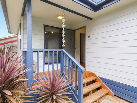 Demure Charm - Accommodation Redcliffe 0