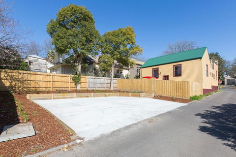 The Old Mechanics - Accommodation Redcliffe 19
