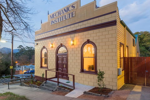 The Old Mechanics - Accommodation Redcliffe 0