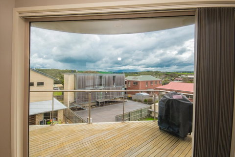 The Pitch - Accommodation Redcliffe 11