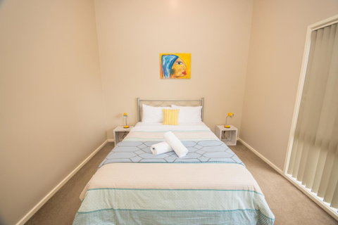 The Pitch - Accommodation Redcliffe 30