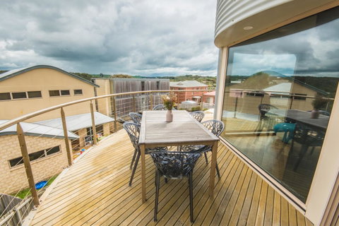 The Pitch - Accommodation Redcliffe 10