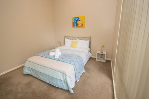 The Pitch - Accommodation Redcliffe 31