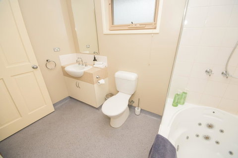 The Pitch - Accommodation Redcliffe 20