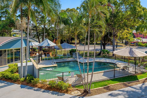 Rainbow Getaway Holiday Apartments - Accommodation Redcliffe 0