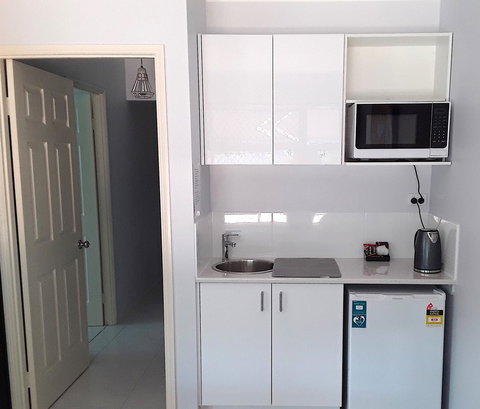 The Peacocks Nest - Accommodation Redcliffe 11