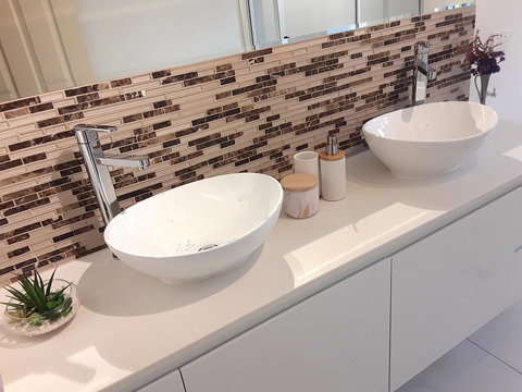 The Peacocks Nest - Accommodation Redcliffe 3