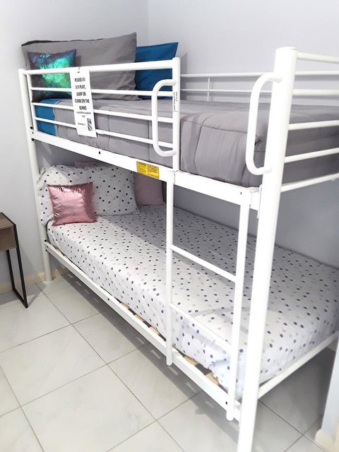 The Peacocks Nest - Accommodation Redcliffe 14