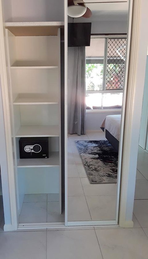 The Peacocks Nest - Accommodation Redcliffe 10