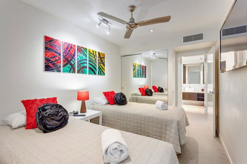 Apartment Dees Retreat - Accommodation Redcliffe 5