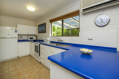 Magnetic North Apartment 1 - Accommodation Redcliffe 6