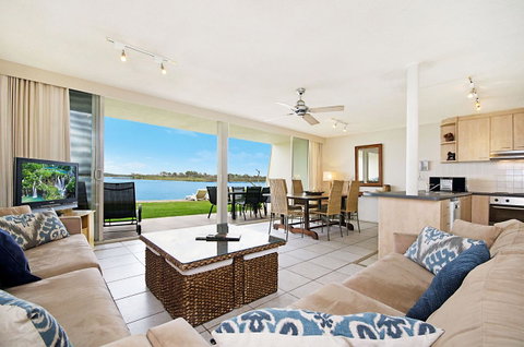 Noosa Harbour Resort - Accommodation Redcliffe 7