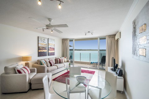 Noosa Harbour Resort - Accommodation Redcliffe 11