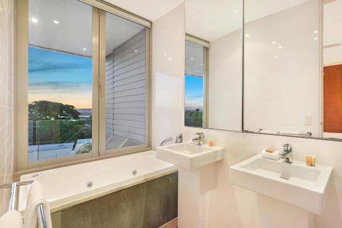 The Rise Noosa - Accommodation Redcliffe 13