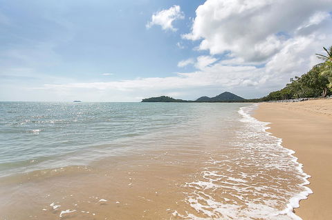 Agincourt Beachfront Apartments - Accommodation Redcliffe 18