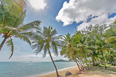 Agincourt Beachfront Apartments - Accommodation Redcliffe 3