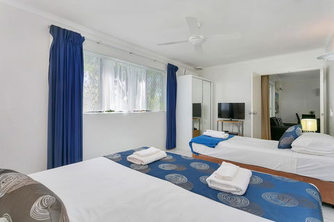 Agincourt Beachfront Apartments - Accommodation Redcliffe 16