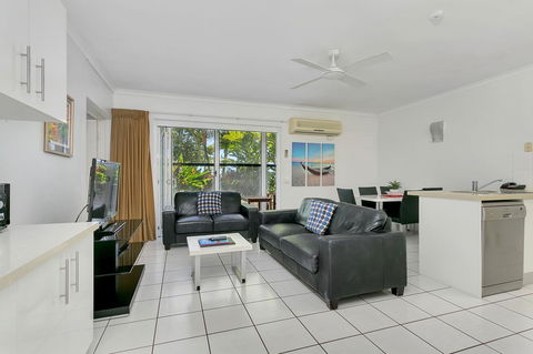 Agincourt Beachfront Apartments - Accommodation Redcliffe 15