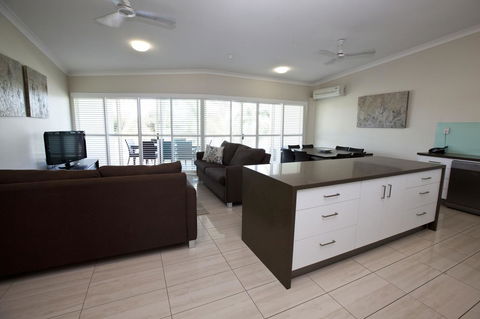 Mariners North Holiday Apartments - Accommodation Redcliffe 28