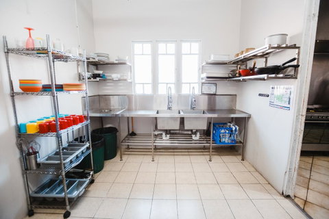 Mad Monkey Central - Accommodation Redcliffe 42