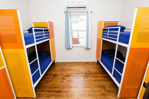 Mad Monkey Central - Accommodation Redcliffe 6