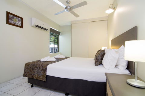 The Port Douglas Queenslander - Accommodation Redcliffe 11