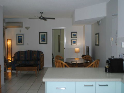 The Port Douglas Queenslander - Accommodation Redcliffe 16