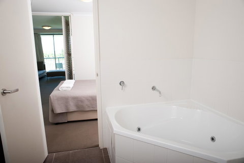 The Point Resort - Accommodation Redcliffe 3