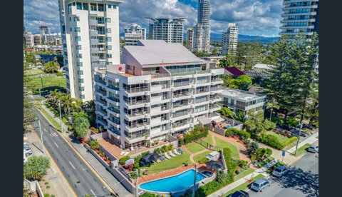 Surfers Chalet - Accommodation Redcliffe 30