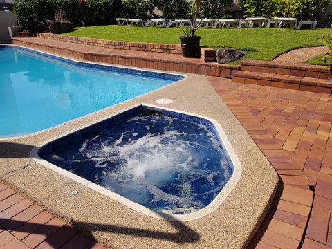 Surfers Chalet - Accommodation Redcliffe 26