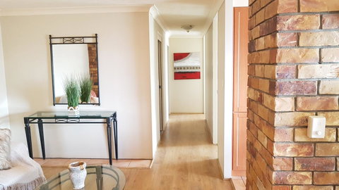 Surfers Chalet - Accommodation Redcliffe 22