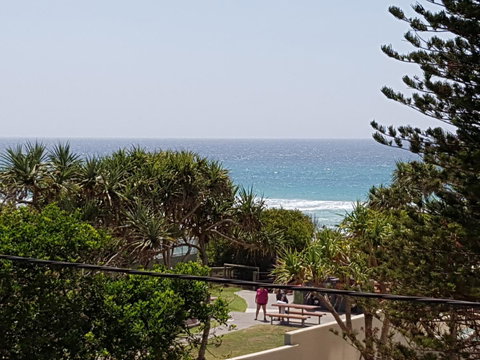 Surfers Chalet - Accommodation Redcliffe 28